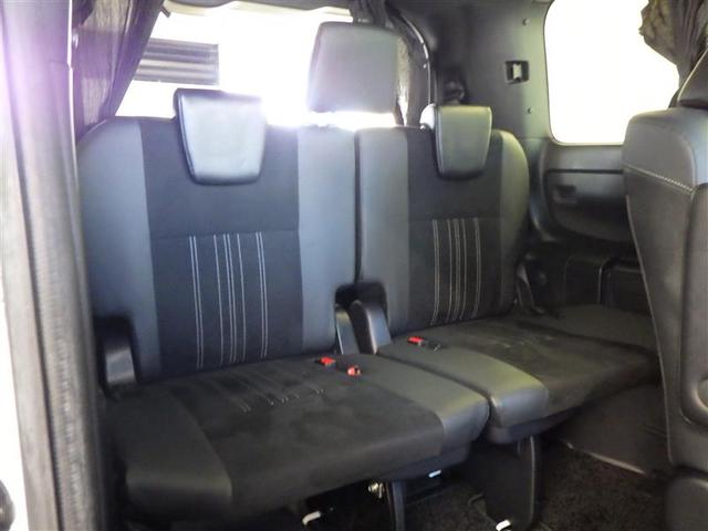 エスクァイア ハイブリッドＧｉ　プレミアムパッケージ　地上デジタル　衝突被害軽減　ＬＥＤライト　１オナ　Ｂカメラ　クルコン　スマートキー　メモリナビ　ナビ＆ＴＶ　ＡＣ１００Ｖ　キーレス　盗難防止装置　ＤＶＤ再生　ＡＢＳ　３列シート　ＥＴＣ　アルミ（36枚目）