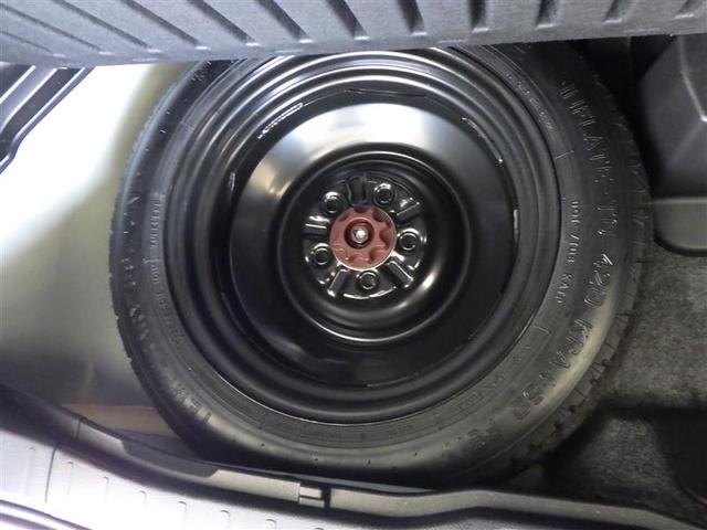 エスクァイア ハイブリッドＧｉ　プレミアムパッケージ　地上デジタル　衝突被害軽減　ＬＥＤライト　１オナ　Ｂカメラ　クルコン　スマートキー　メモリナビ　ナビ＆ＴＶ　ＡＣ１００Ｖ　キーレス　盗難防止装置　ＤＶＤ再生　ＡＢＳ　３列シート　ＥＴＣ　アルミ（38枚目）