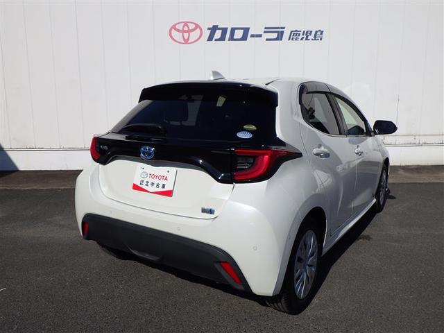 ヤリス ハイブリッドＺ　ＰＣＳ　整備記録簿　Ｂカメラ　ドラレコ付　ナビ付　ＬＥＤランプ　スマキー　ＥＴＣ付き　メディアプレイヤー接続　ＶＳＣ　パワステ　クルコン　カーテンエアバック　キーフリー　ＡＢＳ　イモビ　エアコン（17枚目）