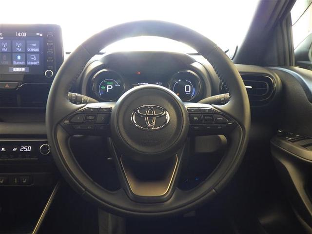 ヤリス ハイブリッドＺ　ＰＣＳ　整備記録簿　Ｂカメラ　ドラレコ付　ナビ付　ＬＥＤランプ　スマキー　ＥＴＣ付き　メディアプレイヤー接続　ＶＳＣ　パワステ　クルコン　カーテンエアバック　キーフリー　ＡＢＳ　イモビ　エアコン（29枚目）