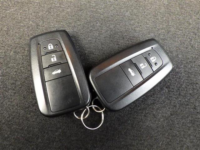 カローラ ハイブリッド　ダブルバイビー　衝突軽減システム　ＥＴＣ付き　フルセグテレビ　ＤＶＤ　ＬＥＤランプ　パワーウィンドウ　バックモニタ　キーレスエントリー　ＡＡＣ　エアバッグ　メディアプレイヤー接続　オートクルーズコントロール　ＡＢＳ（40枚目）