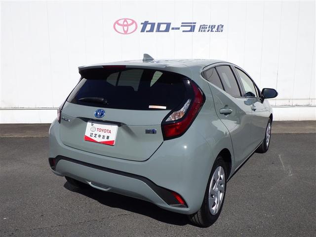 アクア Ｘ　踏み間違い防止　１００Ｖ　イモビ　点検記録簿　ＬＥＤヘッドライト　スマートキー　横滑り防止機能　キーレスエントリー　オートクルーズ　オートエアコン　元試乗車　カーテンエアバッグ　パワーステアリング（16枚目）