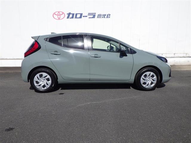 アクア Ｘ　踏み間違い防止　１００Ｖ　イモビ　点検記録簿　ＬＥＤヘッドライト　スマートキー　横滑り防止機能　キーレスエントリー　オートクルーズ　オートエアコン　元試乗車　カーテンエアバッグ　パワーステアリング（17枚目）