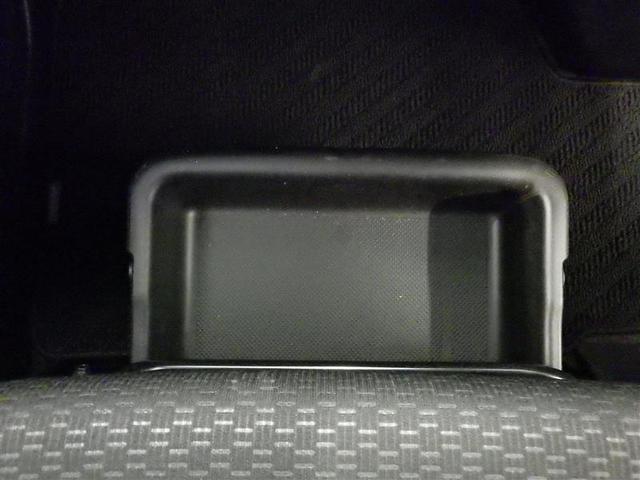 ルーミー Ｇ－Ｔ　Ｂカメラ　ＬＥＤライト　ウォークスルー　両側自動ドア　オートエアコン　イモビライザー　スマートキー　メディアプレイヤー接続　ワンセグＴＶ　横滑り防止　Ａ－ＳＴＯＰ　キーフリーシステム　ワンオーナー車（26枚目）