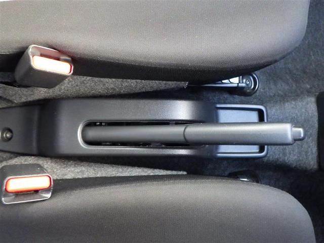 トヨタ認定中古車保証付！（１年間、距離無制限　ＨＶ車はＨＶ保証付）　別途延長保証もご用意しております♪　ぜひ現車を確認にご来店ください