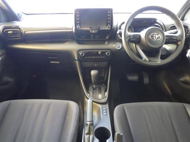 ヤリス ハイブリッドＧ　サイドエアバッグ　スマートキ　ナビ　Ｂモニター　ＥＴＣ車載器　横滑り防止装置　クルコン　セキュリティアラーム　メディアプレイヤー接続　パワステ　メモリーナビゲーション　キーフリー　オートエアコン（5枚目）