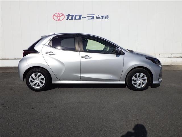 ヤリス ハイブリッドＧ　サイドエアバッグ　スマートキ　ナビ　Ｂモニター　ＥＴＣ車載器　横滑り防止装置　クルコン　セキュリティアラーム　メディアプレイヤー接続　パワステ　メモリーナビゲーション　キーフリー　オートエアコン（18枚目）