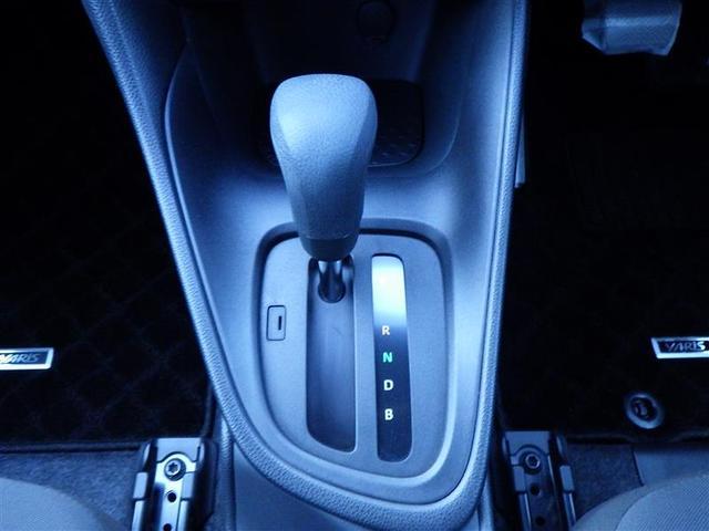 ヤリス Ｘ　ＰＣＳ　スマートキーシステム　ナビ＆ＴＶ　地デジ　横滑り防止装置付き　ワイヤレスキー　バックガイドモニター　盗難防止　サイドエアバック　エアコン　Ｗエアバッグ　パワーウインドウ　ＥＴＣ付き　パワステ（27枚目）