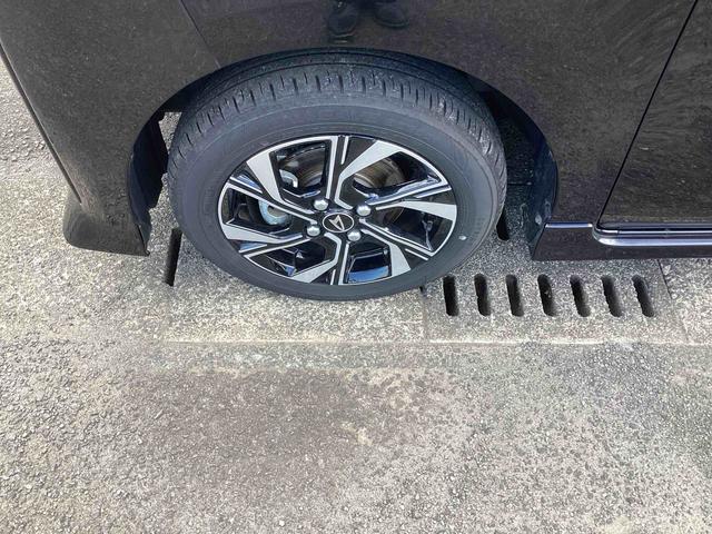 タント カスタムX インパネシフト プッシュスタートスイッチ 電子カードキー 電動パーキングブレーキ ディスプレイオーディオ 衝突軽減ブレーキ 車線逸脱防止 アルミホイール ABS 両側パワースライドドア(21枚目)