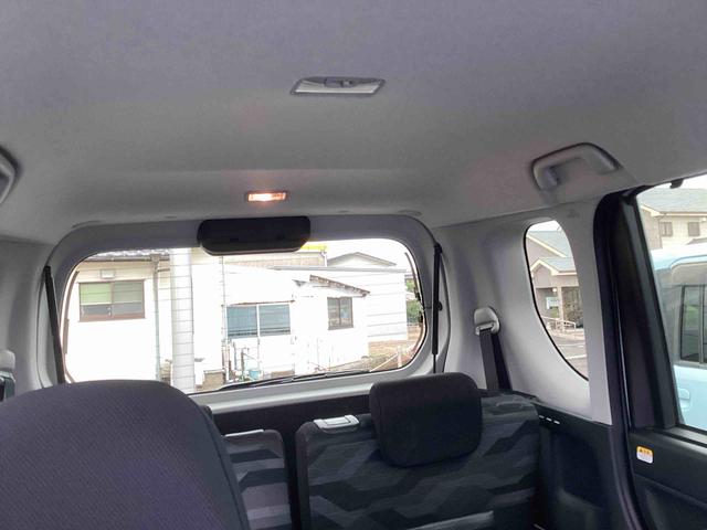 タント ファンクロス　インパネシフト　プッシュスタートスイッチ　電子カードキー　電動パーキングブレーキ　衝突軽減システム　両側オートドア　レーンキープアシスト　ＡＢＳ　アルミホイール（12枚目）