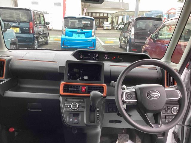 タント ファンクロス　インパネシフト　プッシュスタートスイッチ　電子カードキー　電動パーキングブレーキ　衝突軽減システム　両側オートドア　レーンキープアシスト　ＡＢＳ　アルミホイール（15枚目）