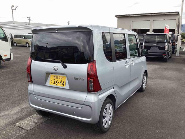 タント Ｌ　インパネシフト　プッシュスタートスイッチ　電子カードキー　レーダーブレーキサポート　オートエアコン　車線逸脱防止　両側スライドドア　ＡＢＳ（8枚目）