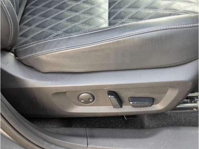 アウトランダーＰＨＥＶ ブラックエディション　ドラレコ　ＥＴＣ　ワイヤレス充電　オートクルーズコントロール　誤発進抑制　電動バックドア　Ｐシート　クリアランスソナー　フルセグ　スマートキー　アルミホイール　ＥＴＣ　バックカメラ　メモリーナビ（5枚目）