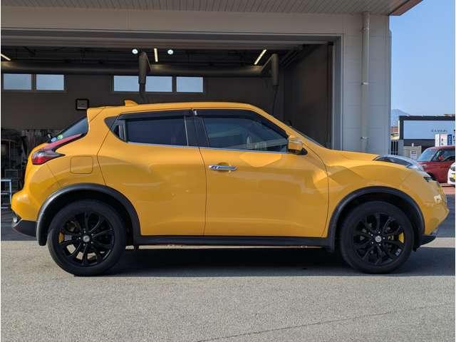 ジューク １５ＲＸ　Ｖセレクション　前後ドラレコ　ＥＴＣ　全周囲カメラ　ＡＵＴＯエアコン　フルセグテレビ　横滑り防止機能　ＤＶＤ再生機能　セキュリティーアラーム　パワーウィンドウ　ＡＵＸ　スマートエントリー　Ａストップ　アルミホイール（3枚目）