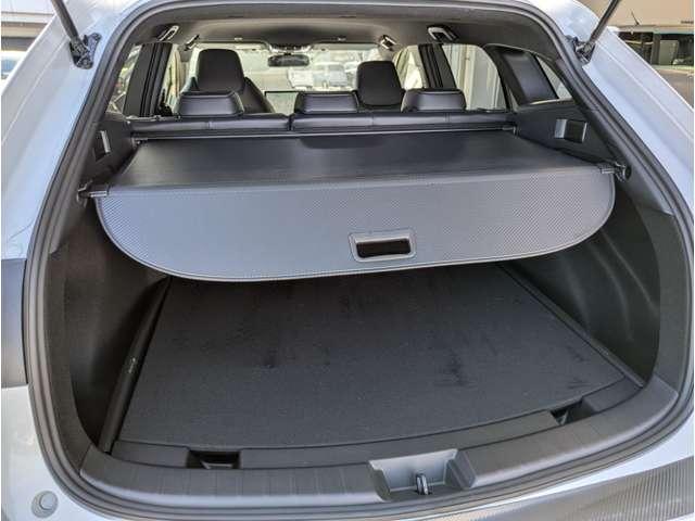 カローラツーリング アクティブスポーツ　ＥＴＣ　シートヒーター　ステアリングヒーター　オートクルーズコントロール　アルミホイール　クリアランスソナー　ナビ＆ＴＶ　地デジ　Ｂカメラ　スマートキー　盗難防止装置　キーレス　ＥＴＣ　メモリーナビ（11枚目）