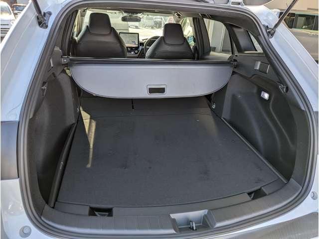 カローラツーリング アクティブスポーツ　ＥＴＣ　シートヒーター　ステアリングヒーター　オートクルーズコントロール　アルミホイール　クリアランスソナー　ナビ＆ＴＶ　地デジ　Ｂカメラ　スマートキー　盗難防止装置　キーレス　ＥＴＣ　メモリーナビ（12枚目）