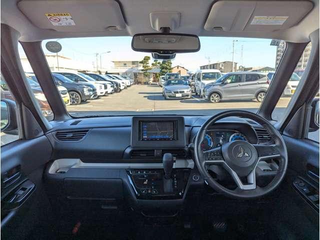 デリカミニ Ｔ　ＥＴＣ　バックカメラ　Ｂｌｕｅｔｏｏｔｈ　電動スライド　エアコン　キーフリー　Ｂカメラ　前席シートヒーター　ＥＴＣ　ＬＥＤヘッドライト　ｉストップ　クリアランスソナー　スマートキー　エアバッグ　ターボ（11枚目）