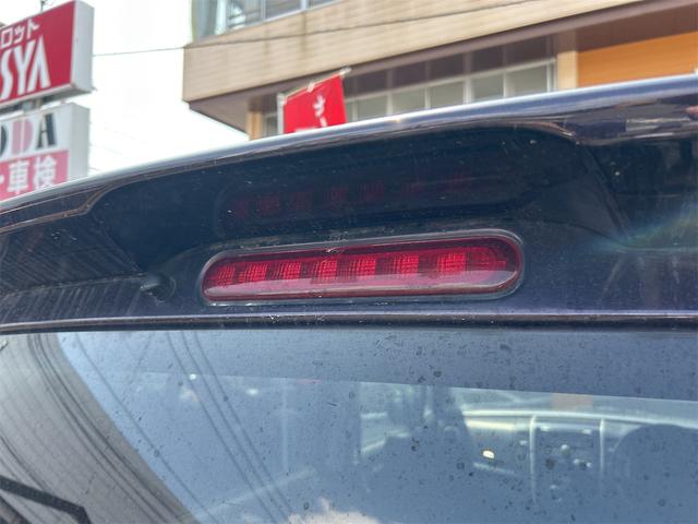ワゴンＲスティングレー Ｘ　ＨＩＤ　スマートキー　電動格納ミラー　ベンチシート　ＣＶＴ　盗難防止システム　ＡＢＳ　ＣＤ　アルミホイール　衝突安全ボディ　エアコン　パワーステアリング（25枚目）