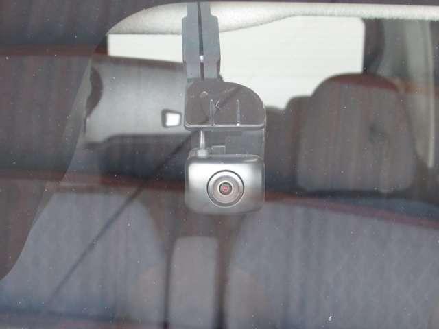 万一に備え、運転の記録をしっかり保存　（　ドライブレコーダー）