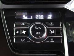 オートエアコンで車内はいつも快適　設定温度で風向きや風量を調節してくれます 5
