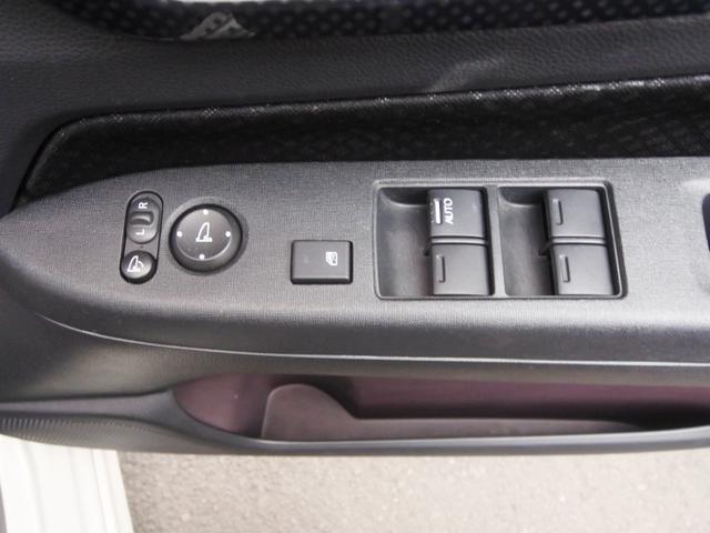 G・ターボパッケージ 禁煙車 ナビフルセグTV後カメラ DVD ブルートゥース ETC Pスタート HID フォグ アルミ 衝突軽減ブレーキ(23枚目)