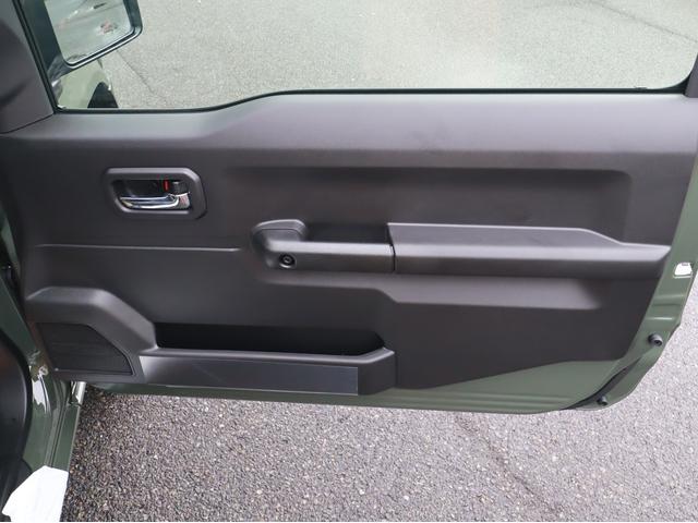 ジムニー ＸＣ　８インチナビＴＶハイマウントＢカメラＢＴ　Ｐスタート　ステアリモコン　リアＰセンサー　ＬＥＤライト　フォグ　アルミ　コーティング＆マット＆バイザー付（24枚目）