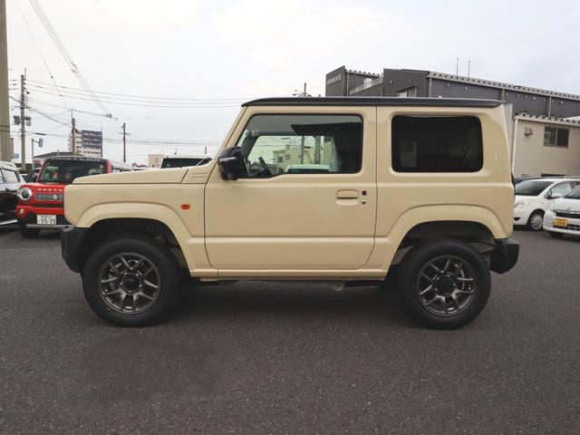 ジムニー ＸＣ　８インチナビＴＶハイマウントＢカメラＢＴ　Ｐスタート　ステアリモコン　リアＰセンサー　ＬＥＤライト　フォグ　アルミ　コーティング＆マット＆バイザー付（6枚目）