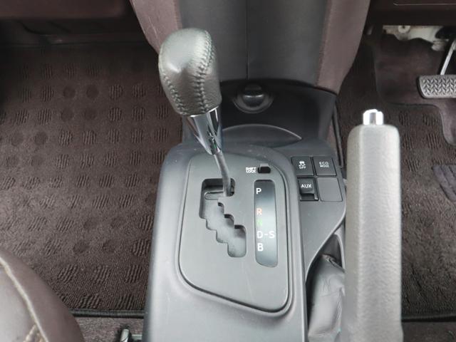 ｉＱ １００Ｇ　レザーパッケージ　４人乗　ナビフルセグＴＶ　ブルートゥース　ＤＶＤ　ＣＤ録音　ＥＴＣ　プッシュスタート　ステアリモコン　レザーシート　アルミ（32枚目）