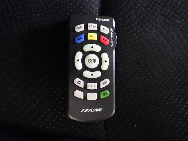 プリウス Ｓ　フルセグ　メモリーナビ　ＤＶＤ再生　後席モニター　バックカメラ　ＥＴＣ　ＨＩＤヘッドライト　記録簿（8枚目）