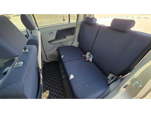 ワゴンＲ ＦＸ　純正コンポ　キーレス　電動格納ミラー（16枚目）