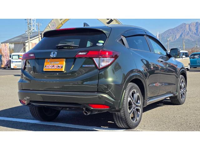 ヴェゼル ハイブリッドＺ・ホンダセンシング　純正８インチナビフルセグＴＶ　バックカメラ　ＥＴＣ　プッシュスタート（5枚目）