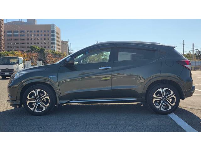 ヴェゼル ハイブリッドＺ・ホンダセンシング　純正８インチナビフルセグＴＶ　バックカメラ　ＥＴＣ　プッシュスタート（9枚目）