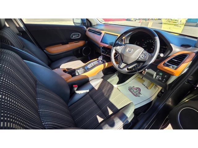 ヴェゼル ハイブリッドＺ・ホンダセンシング　純正８インチナビフルセグＴＶ　バックカメラ　ＥＴＣ　プッシュスタート（10枚目）