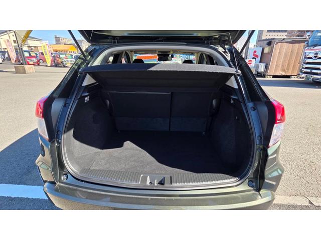 ヴェゼル ハイブリッドＺ・ホンダセンシング　純正８インチナビフルセグＴＶ　バックカメラ　ＥＴＣ　プッシュスタート（22枚目）