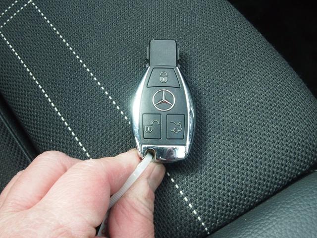 GLA180 レーダーセフティPKG 衝突警告 レーダークルコン 車線逸脱警告 ハーフレザーシート シートH 18インチAW 1.6ターボEG 純正HDDナビ フルセグTV Bカメラ パワーバックドア キセノン(20枚目)