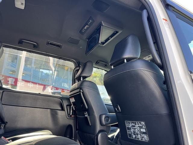 ノア Ｓｉ　ダブルバイビー　純正９型ナビ　フルセグ　全方位Ｍ　後席フリプダウン　ＥＴＣ　スマートキー　ＥＧプッシュ　両側電動スライドドア　後席ロールブラインド　ハーフレザーシート　ＬＥＤライト　衝突軽減　Ａハイビーム　１６ＡＷ（45枚目）