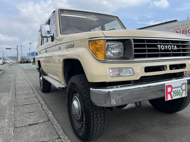 ランドクルーザープラド ＥＸワイド　全塗装車　３．０ディーゼルＴＢ　８人乗り　４ＷＤ　サンルーフ　２インチリフトアップ　社外ＨＤＤナビ　フルセグＴＶ　ＤＶＤ　Ｂカメラ　ＥＴＣ　リヤヒーター　ＬＥＤライト　ＬＥＤテール　社外１６インチＡＷ（13枚目）