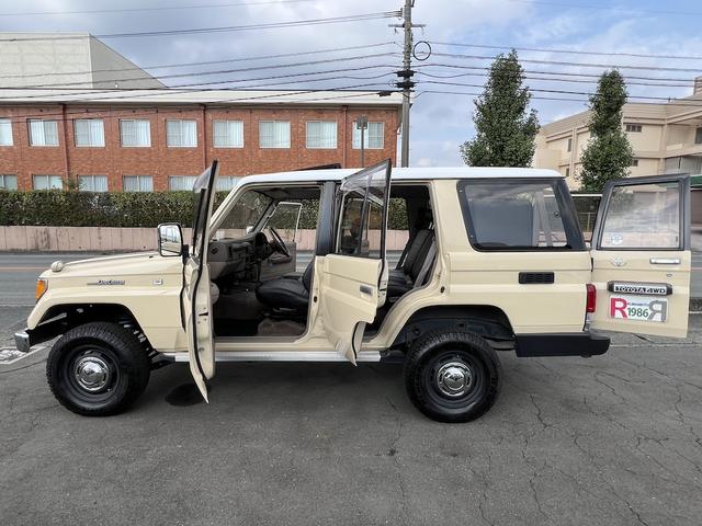 ランドクルーザープラド ＥＸワイド　全塗装車　３．０ディーゼルＴＢ　８人乗り　４ＷＤ　サンルーフ　２インチリフトアップ　社外ＨＤＤナビ　フルセグＴＶ　ＤＶＤ　Ｂカメラ　ＥＴＣ　リヤヒーター　ＬＥＤライト　ＬＥＤテール　社外１６インチＡＷ（19枚目）