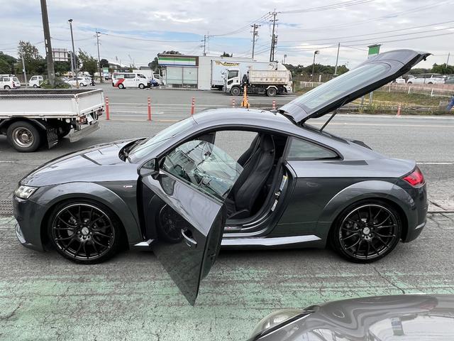 TTクーペ 2.0TFSI クワトロ SラインPKG 4WD 12.3型ナビ フルセグ Bカメラ ETC スマートキー アイスト クルコン ハーフレザーシート マトリクスLEDライト シーケンシャルウィンカー 社外19AW ダウンサス(19枚目)