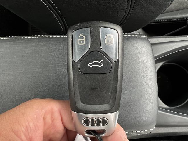 TTクーペ 2.0TFSI クワトロ SラインPKG 4WD 12.3型ナビ フルセグ Bカメラ ETC スマートキー アイスト クルコン ハーフレザーシート マトリクスLEDライト シーケンシャルウィンカー 社外19AW ダウンサス(35枚目)