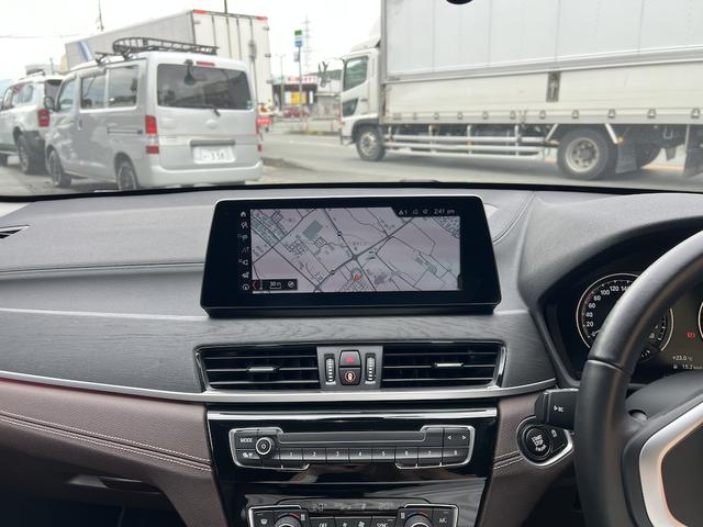 X1 xDrive 18d xライン ハイラインパッケージ 2.0ディーゼルTB・4WD・純正10.2型HDDナビ・Bカメラ・ソナー・ETC・スマートキー・EGプッシュ・アンビエントライト・本革シート・シートH・パワーバック・18AW・LEDライト・衝突軽減B(4枚目)