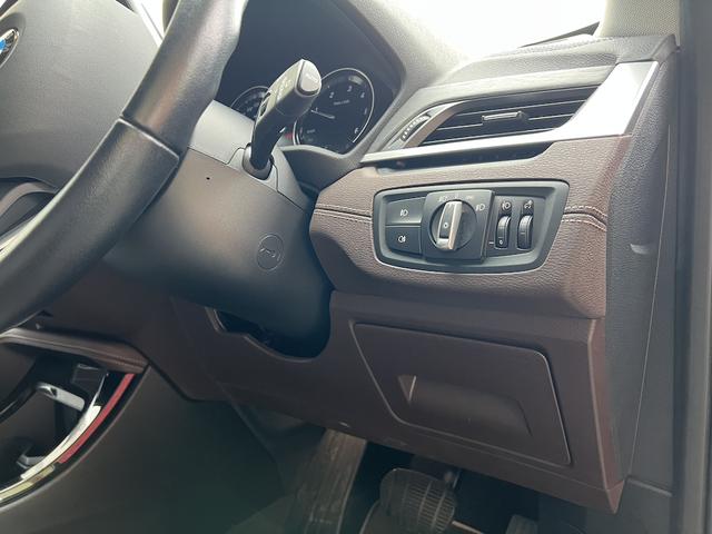 X1 xDrive 18d xライン ハイラインパッケージ 2.0ディーゼルTB・4WD・純正10.2型HDDナビ・Bカメラ・ソナー・ETC・スマートキー・EGプッシュ・アンビエントライト・本革シート・シートH・パワーバック・18AW・LEDライト・衝突軽減B(33枚目)