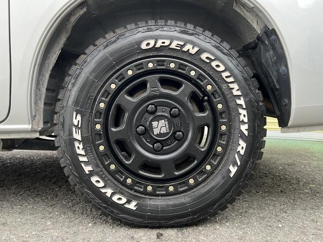 タウンエースバン GL アルトピアーノキャンピング・8ナンバー・5人乗り・ベッドキット・2列目バタフライシート・外部電源・LED照明・シンク・コンセント・シャワー・リヤTV・ルーフキャリア・社外14AWホワイトレターキーレス(8枚目)