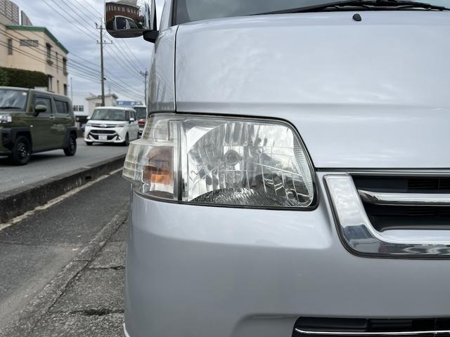 タウンエースバン GL アルトピアーノキャンピング・8ナンバー・5人乗り・ベッドキット・2列目バタフライシート・外部電源・LED照明・シンク・コンセント・シャワー・リヤTV・ルーフキャリア・社外14AWホワイトレターキーレス(11枚目)