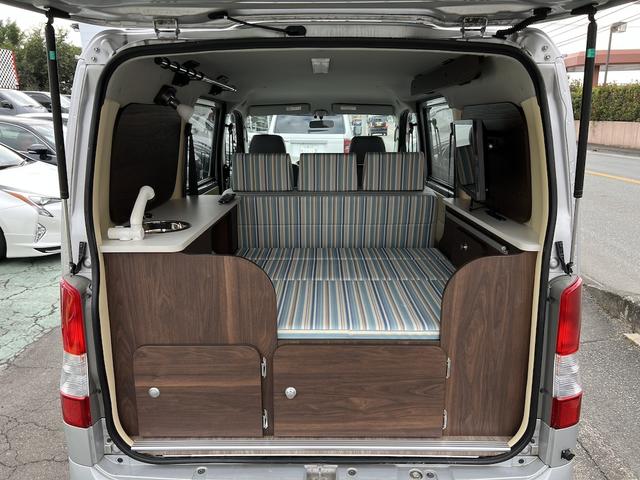 タウンエースバン GL アルトピアーノキャンピング・8ナンバー・5人乗り・ベッドキット・2列目バタフライシート・外部電源・LED照明・シンク・コンセント・シャワー・リヤTV・ルーフキャリア・社外14AWホワイトレターキーレス(24枚目)