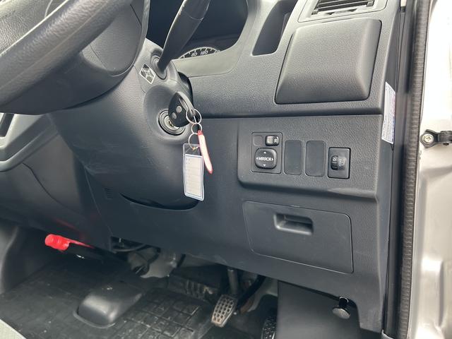 タウンエースバン GL アルトピアーノキャンピング・8ナンバー・5人乗り・ベッドキット・2列目バタフライシート・外部電源・LED照明・シンク・コンセント・シャワー・リヤTV・ルーフキャリア・社外14AWホワイトレターキーレス(27枚目)