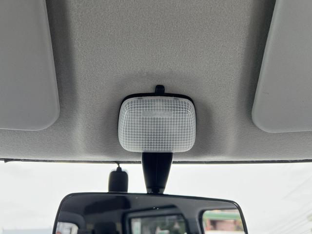 タウンエースバン GL アルトピアーノキャンピング・8ナンバー・5人乗り・ベッドキット・2列目バタフライシート・外部電源・LED照明・シンク・コンセント・シャワー・リヤTV・ルーフキャリア・社外14AWホワイトレターキーレス(30枚目)