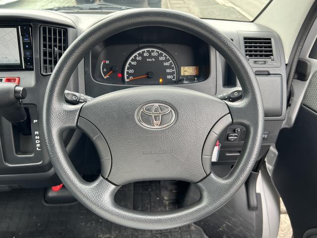 タウンエースバン GL アルトピアーノキャンピング・8ナンバー・5人乗り・ベッドキット・2列目バタフライシート・外部電源・LED照明・シンク・コンセント・シャワー・リヤTV・ルーフキャリア・社外14AWホワイトレターキーレス(34枚目)