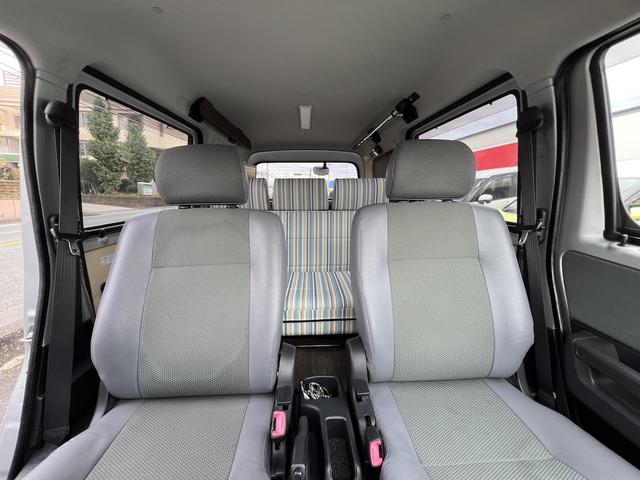 タウンエースバン GL アルトピアーノキャンピング・8ナンバー・5人乗り・ベッドキット・2列目バタフライシート・外部電源・LED照明・シンク・コンセント・シャワー・リヤTV・ルーフキャリア・社外14AWホワイトレターキーレス(37枚目)