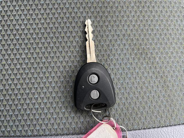 タウンエースバン GL アルトピアーノキャンピング・8ナンバー・5人乗り・ベッドキット・2列目バタフライシート・外部電源・LED照明・シンク・コンセント・シャワー・リヤTV・ルーフキャリア・社外14AWホワイトレターキーレス(38枚目)